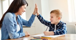 Jak przekonać dziecko do nauki języka obcego